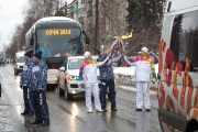 Передача Олимпийского Огня от Ермолаева Александра Епишкину Роману